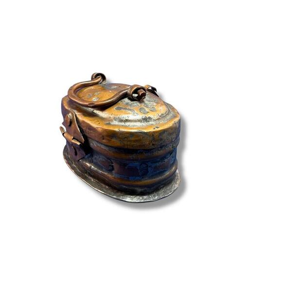 Antique VTG Turkish Hand Hammered Metal Soap Box W/drain Holes Clasp Fitted Lid - Picture 4 of 9